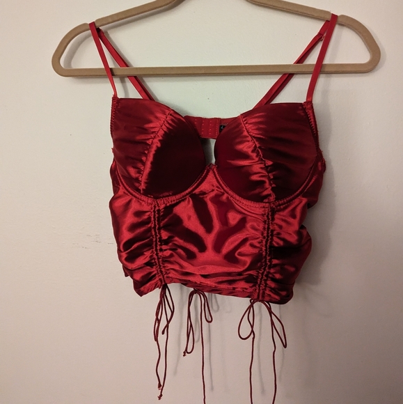 ✨ Sexy shiny red top - Picture 1 of 7